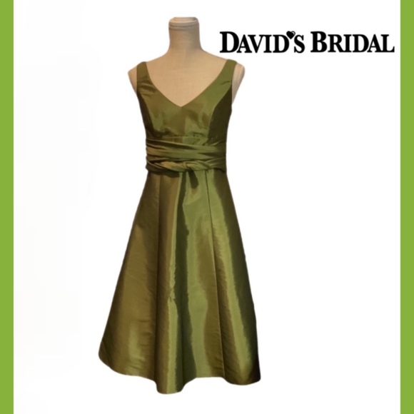 Davids Bridal D02101 Green Fit and Flare Dress Bridesmaid Short Gown 2/S  NWOT - Picture 1 of 16